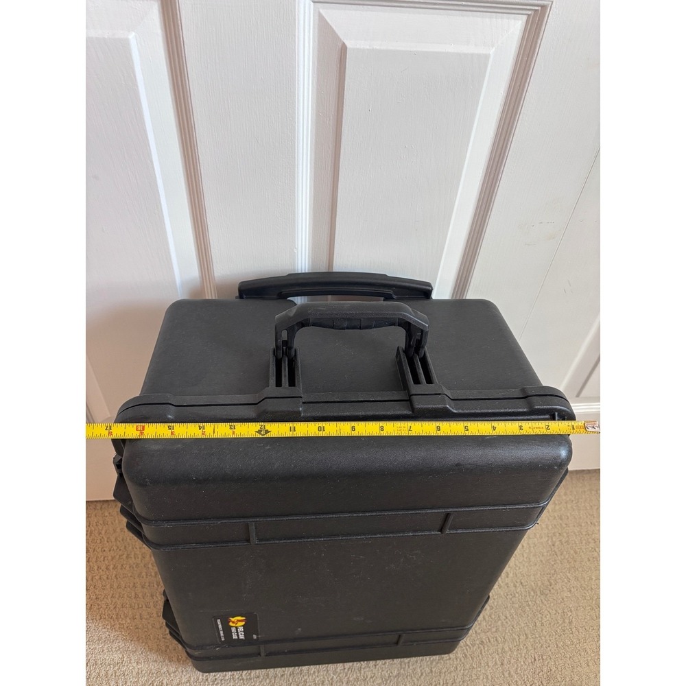 Pelican 1560 Case Black Wheeled Rolling Hard Protective Case Foam and Handle - Picture 4 of 11